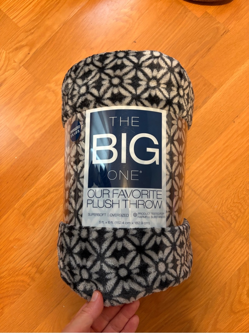 The Big One Plush Throw Blanket - Black & White Floral Geometric New